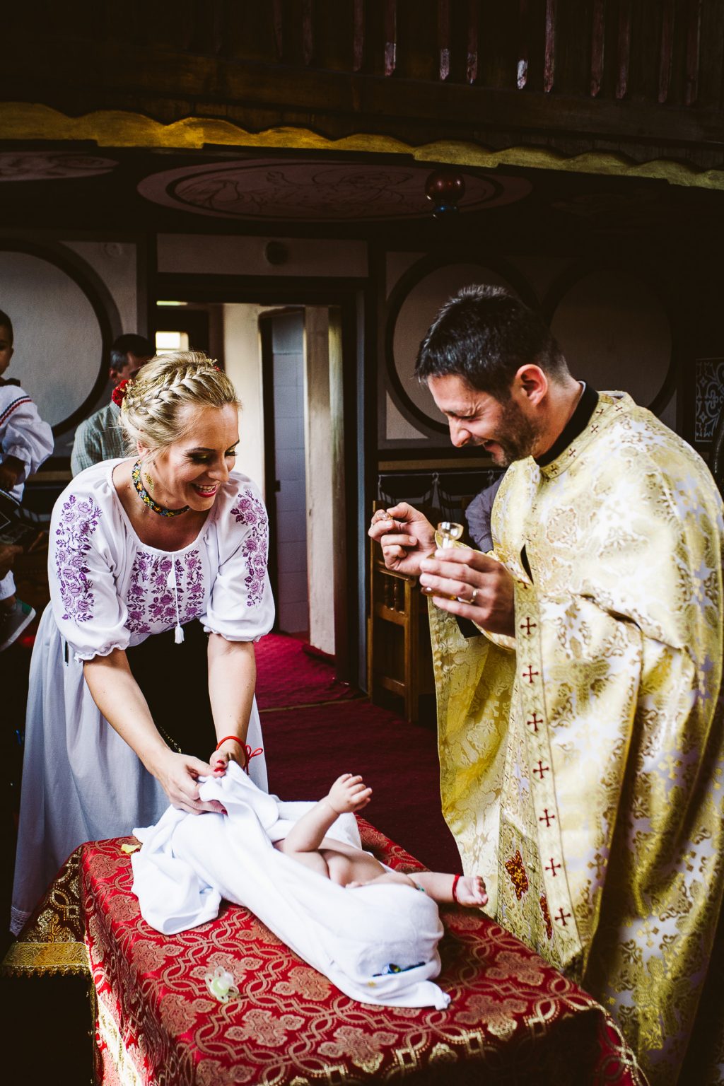 fotograf profesionist botez targu mures cluj bucuresti professional wedding photographer christening baptism destination transylvania